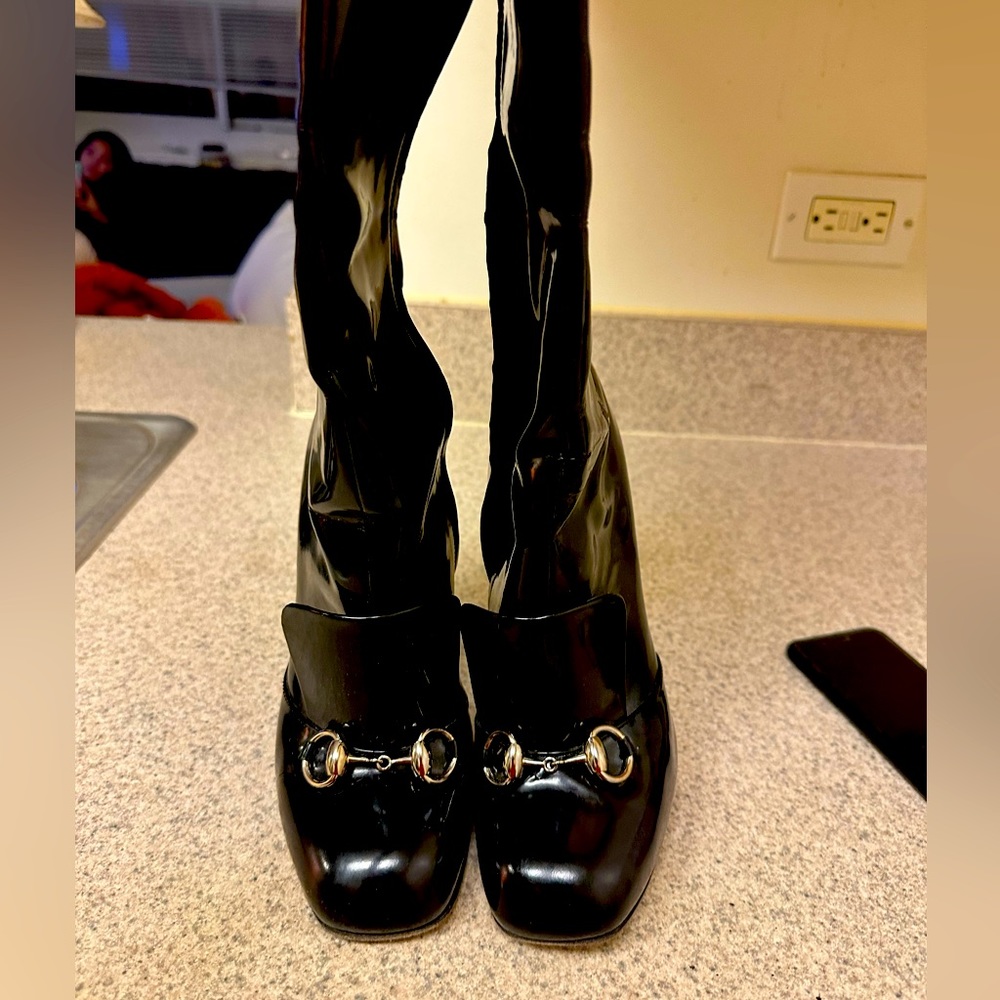 GUCCI LILIAN BLACK PATENT BOOTS